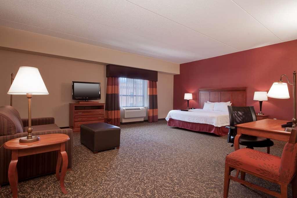 Hampton Inn & Suites Pittsburgh Downtown Bilik gambar
